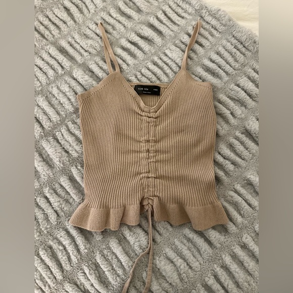 Going out top - Picture 1 of 2